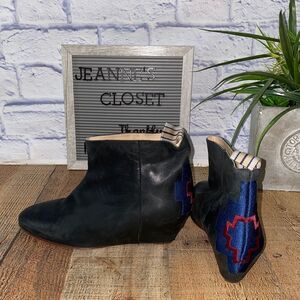 Anthropologie Candela Booties w Embroidery black leather